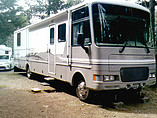 2000 Fleetwood Southwind Photo #2