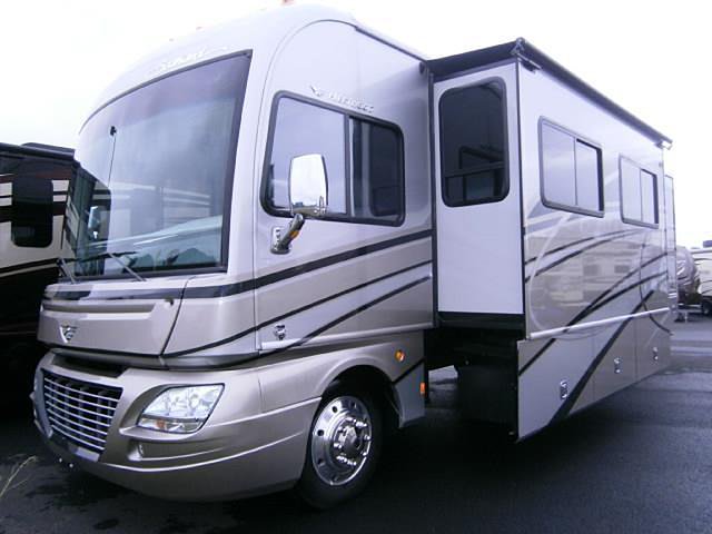 2015 Fleetwood Southwind Photo