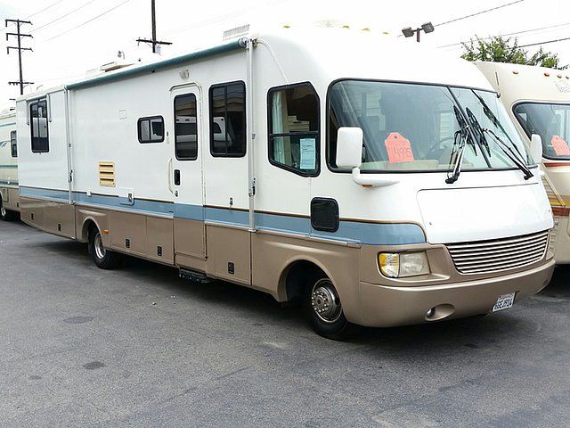 1996 Fleetwood Southwind Photo