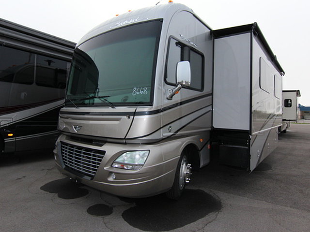 2015 Fleetwood Southwind Photo