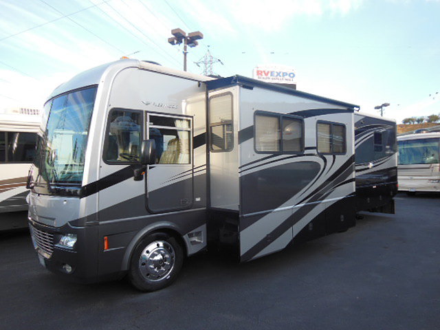 2008 Fleetwood Southwind Photo