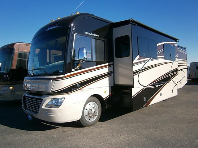 2015 Fleetwood Southwind Photo