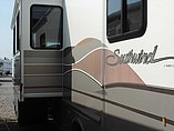 1999 Fleetwood Southwind Photo #3
