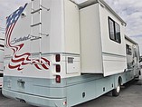 2000 Fleetwood Southwind Photo #3