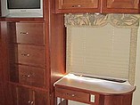 2005 Fleetwood Southwind Photo #17