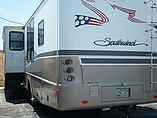 2004 Fleetwood Southwind Photo #4