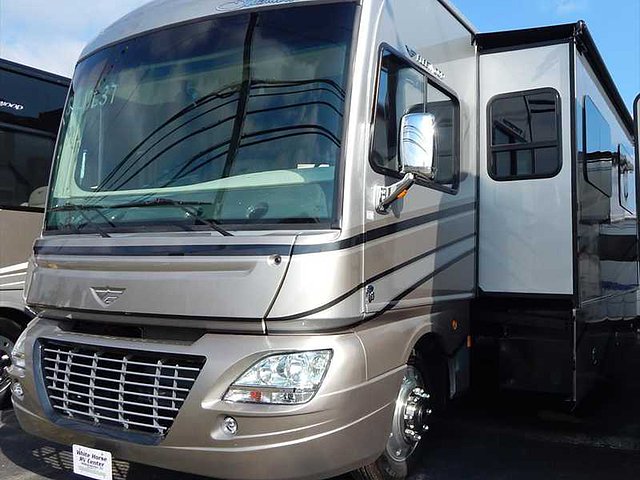 2015 Fleetwood Southwind Photo