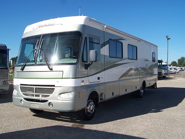 2003 Fleetwood Southwind Photo