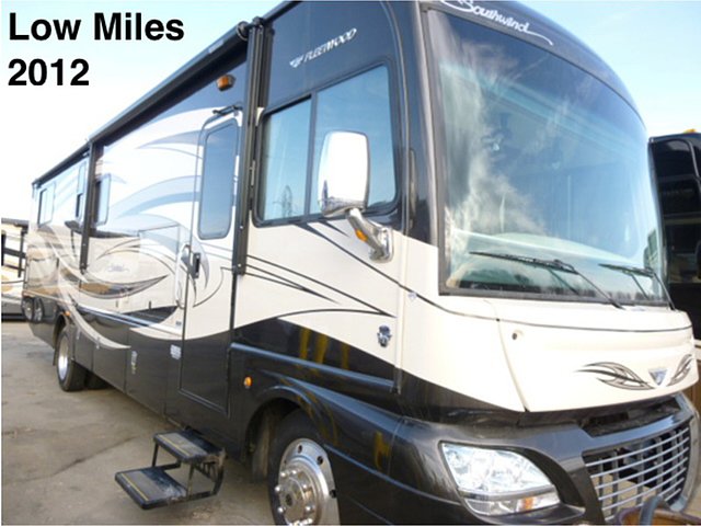 2012 Fleetwood Southwind Photo