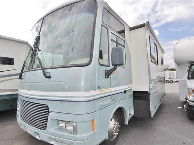2000 Fleetwood Southwind Photo