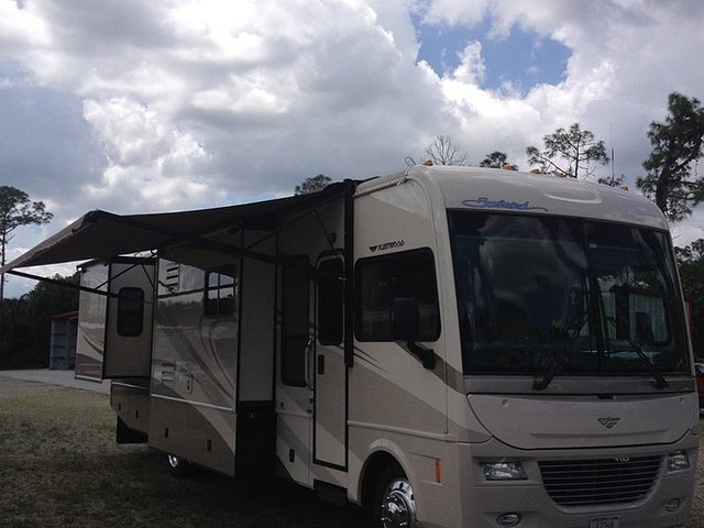 2008 Fleetwood Southwind Photo