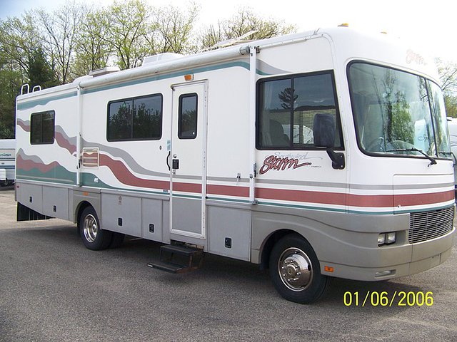 1999 Fleetwood Southwind Photo