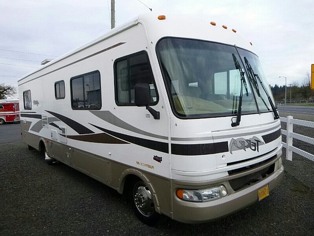 2004 Fleetwood Terra Photo