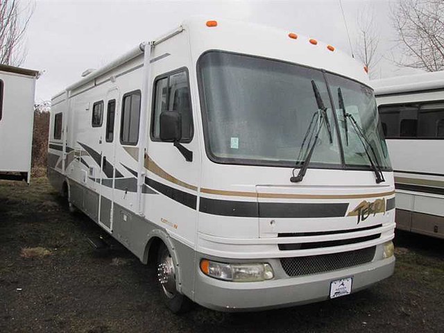 2004 Fleetwood Terra Photo