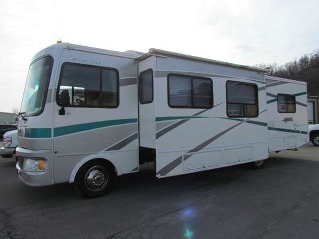 2006 Fleetwood Terra Photo