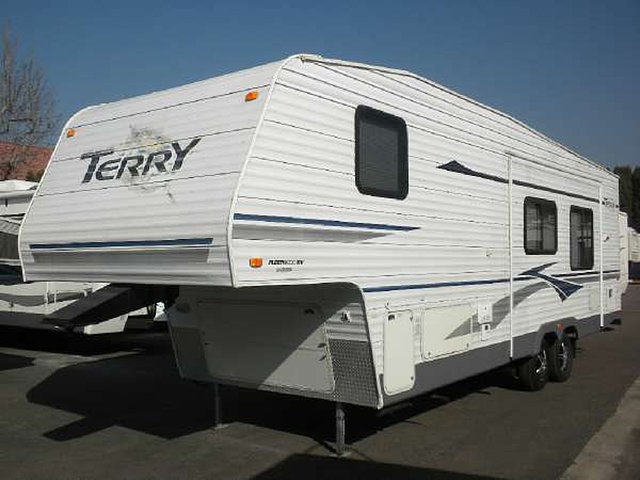 2004 Fleetwood Terry Photo