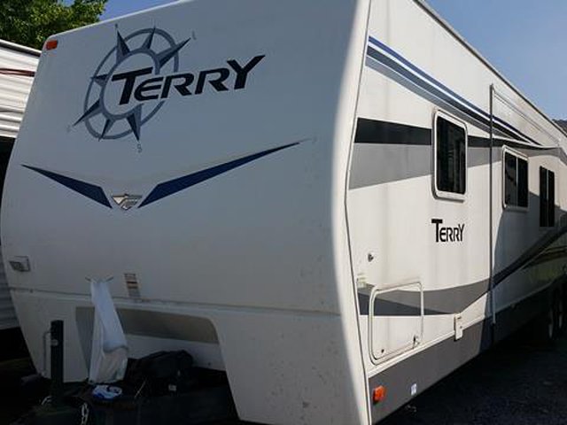 2007 Fleetwood Terry Photo