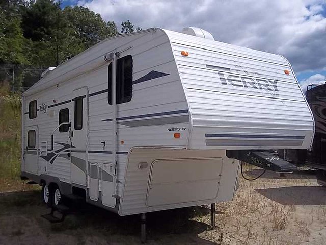2004 Fleetwood Terry Photo