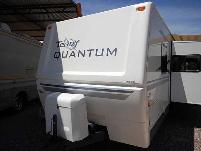 2004 Fleetwood Terry Quantum Photo