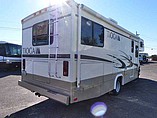 2004 Fleetwood Tioga Photo #2