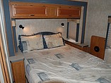 2004 Fleetwood Tioga Photo #10