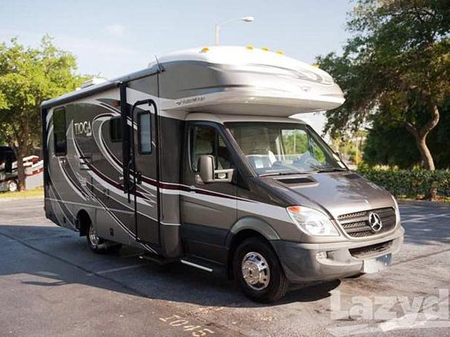 2012 Fleetwood Tioga Photo