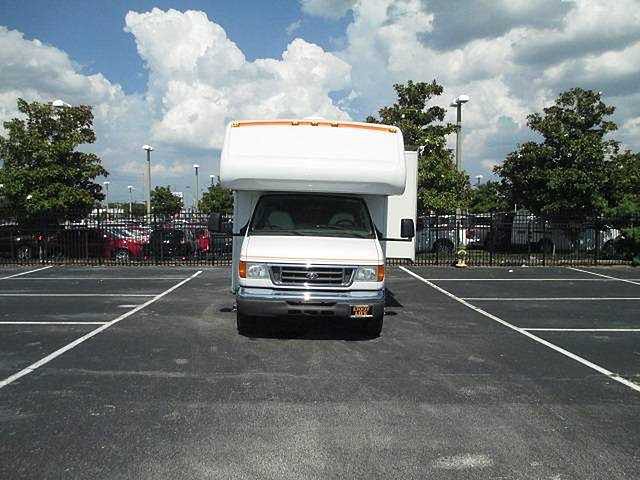 2008 Fleetwood Tioga Photo