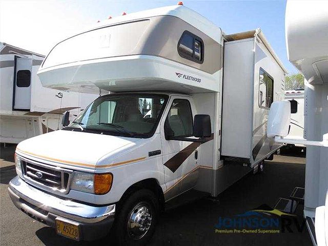 2008 Fleetwood Tioga Photo