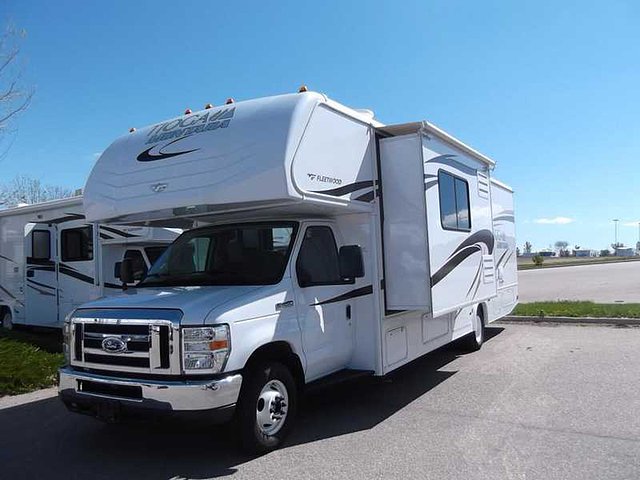 2013 Fleetwood Tioga Photo
