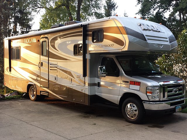 2011 Fleetwood Tioga Photo
