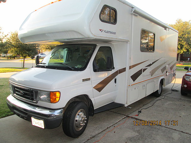 2008 Fleetwood Tioga Ranger Photo