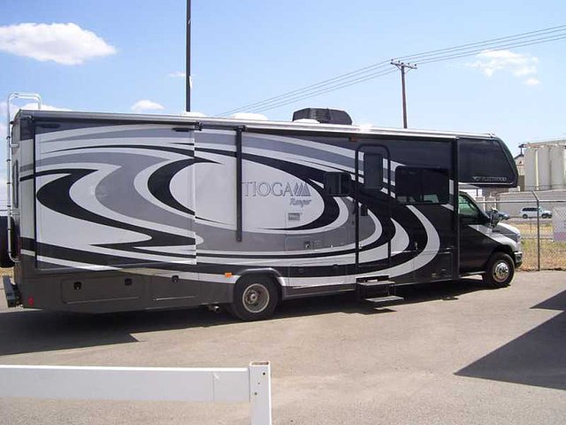 2015 Fleetwood Tioga Ranger Photo