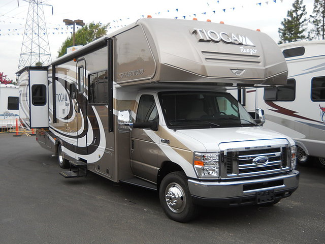 2015 Fleetwood Tioga Ranger Photo