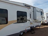 2005 Fleetwood Triumph Photo #4