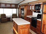 2005 Fleetwood Triumph Photo #2