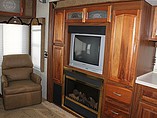 2005 Fleetwood Triumph Photo #7