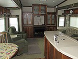 2004 Fleetwood Triumph Regency Photo #7