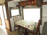 2004 Fleetwood Triumph Regency Photo #11