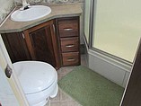 2004 Fleetwood Triumph Regency Photo #23