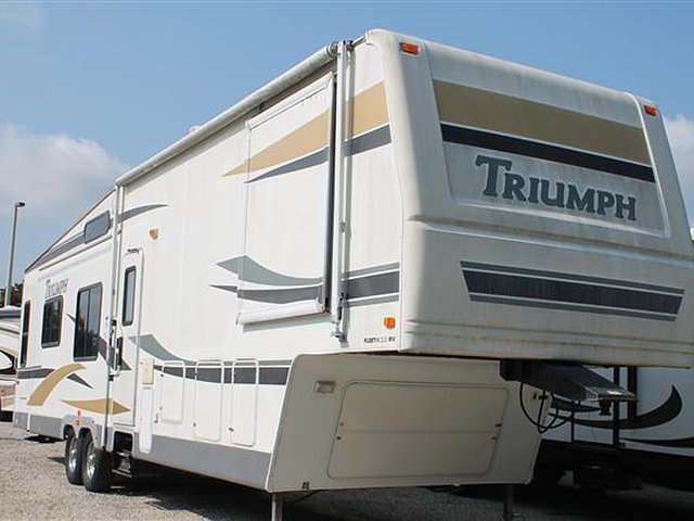 05 Fleetwood Triumph