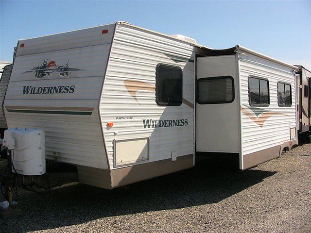 2004 Fleetwood Wilderness Photo