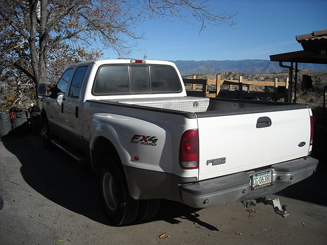 2004 Ford F-350 Photo