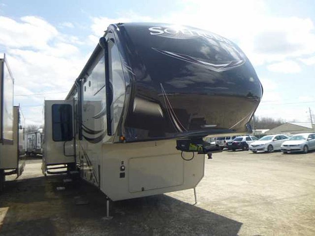 15 Grand Design Solitude