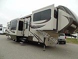 15 Grand Design Solitude
