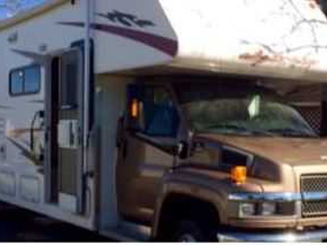 2006 Gulf Stream Conquest Photo