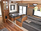 2016 Gulf Stream Conquest Photo #5