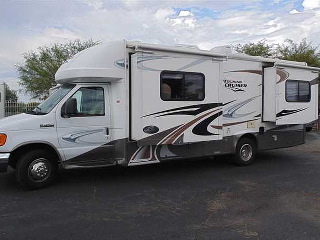 2008 Gulf Stream Conquest Photo