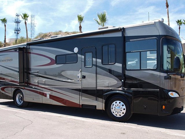 2008 Gulf Stream Crescendo Photo
