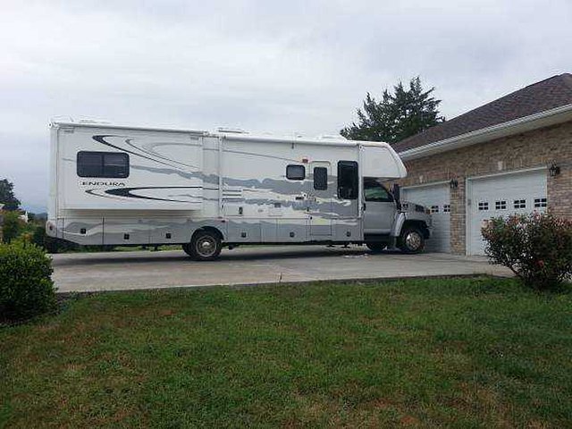 2005 Gulf Stream Endura Photo