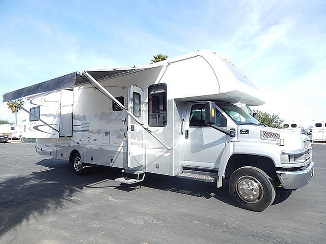 2004 Gulf Stream Endura Photo